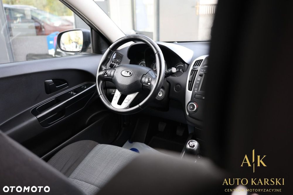 Kia Ceed - 6