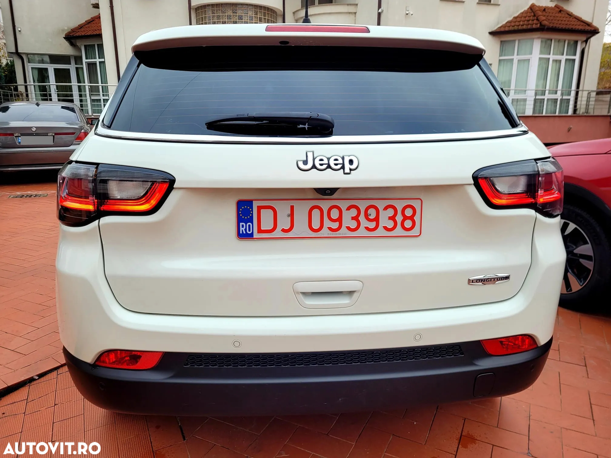 Jeep Compass - 12