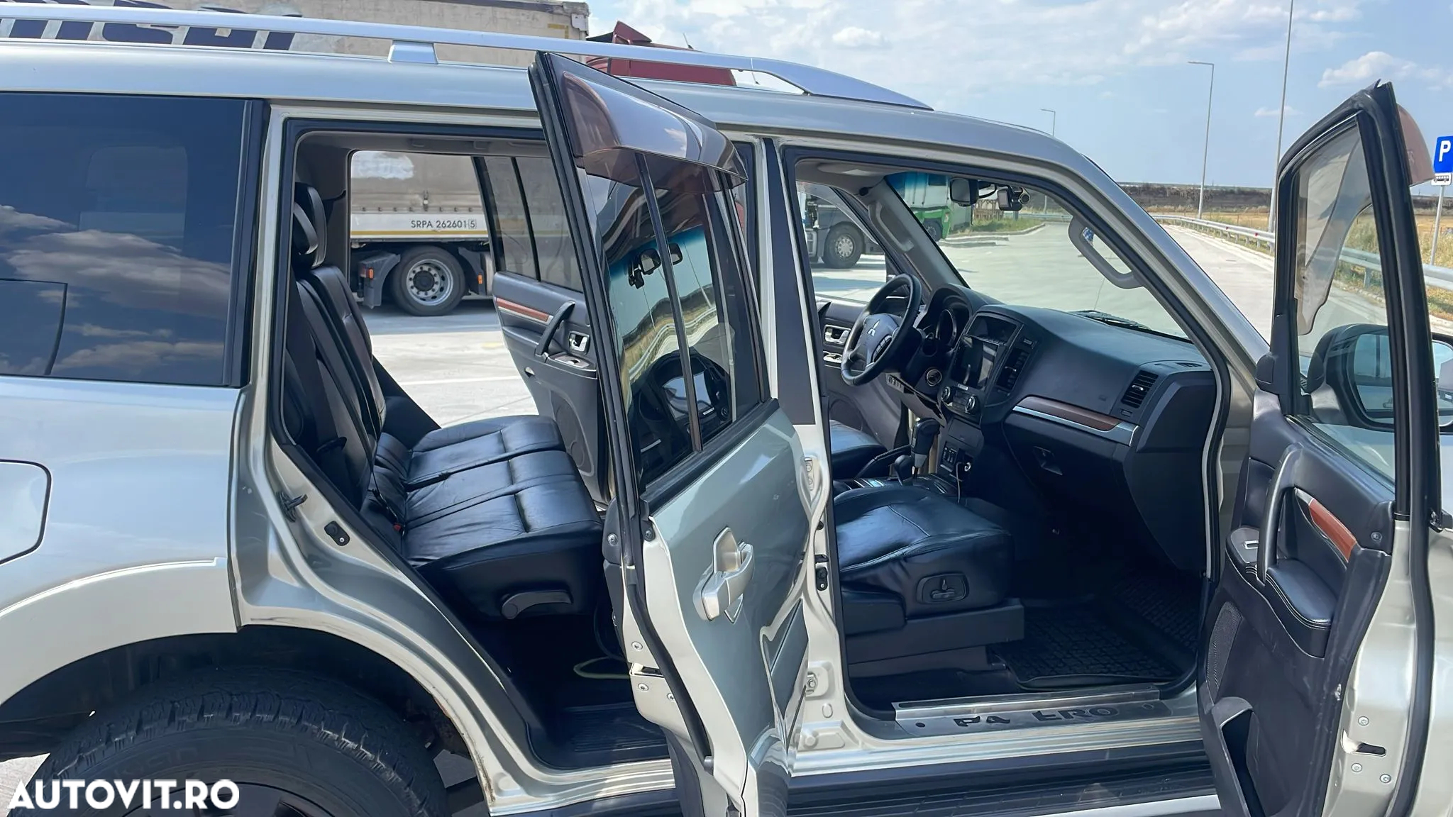 Mitsubishi Pajero LWB 3.2 DI-D Intense+ A/T - 7