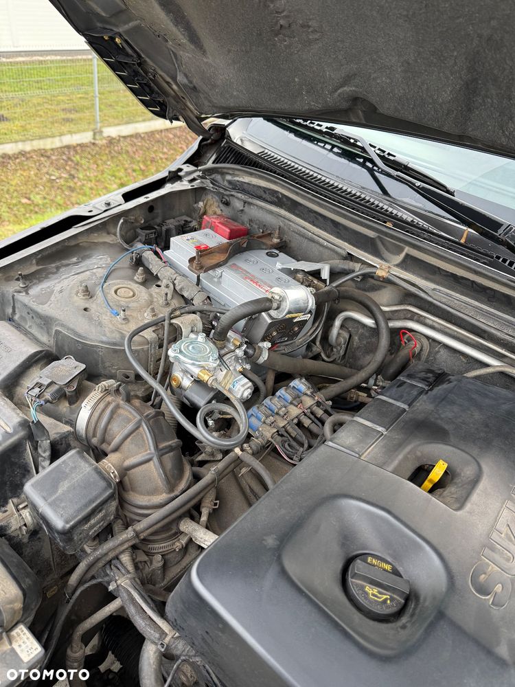 Suzuki Grand Vitara 2.0 De luxe - 12