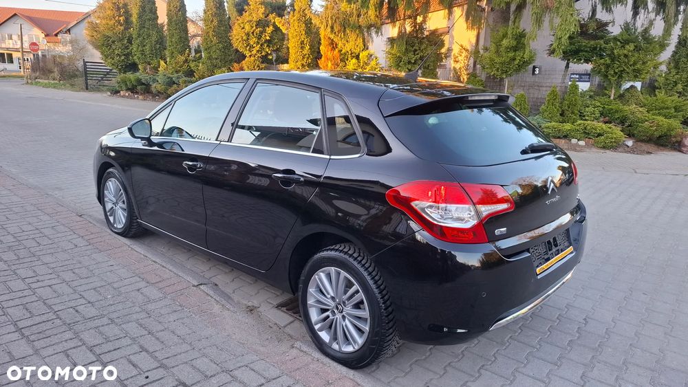 Citroën C4 e-HDi 115 ETG6 Exclusive - 4