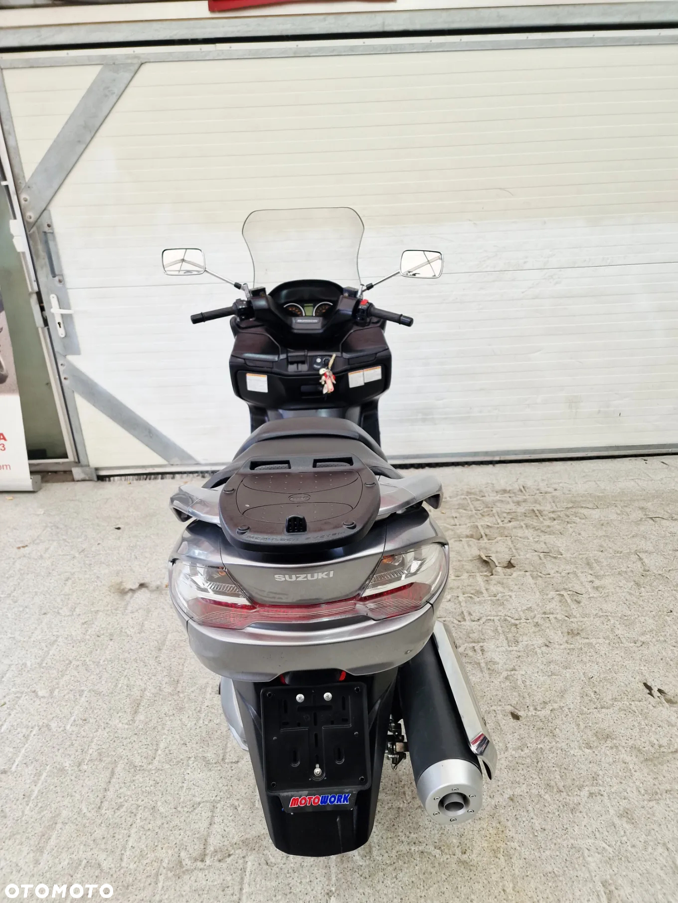 Suzuki Burgman - 24