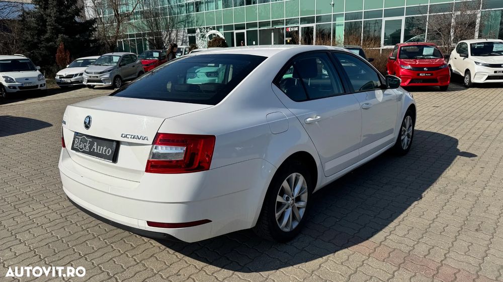 Skoda Octavia - 3
