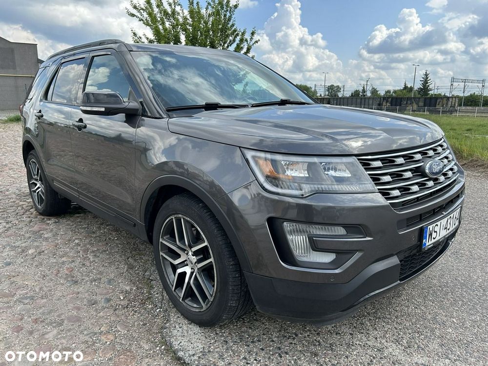 Ford Explorer - 1