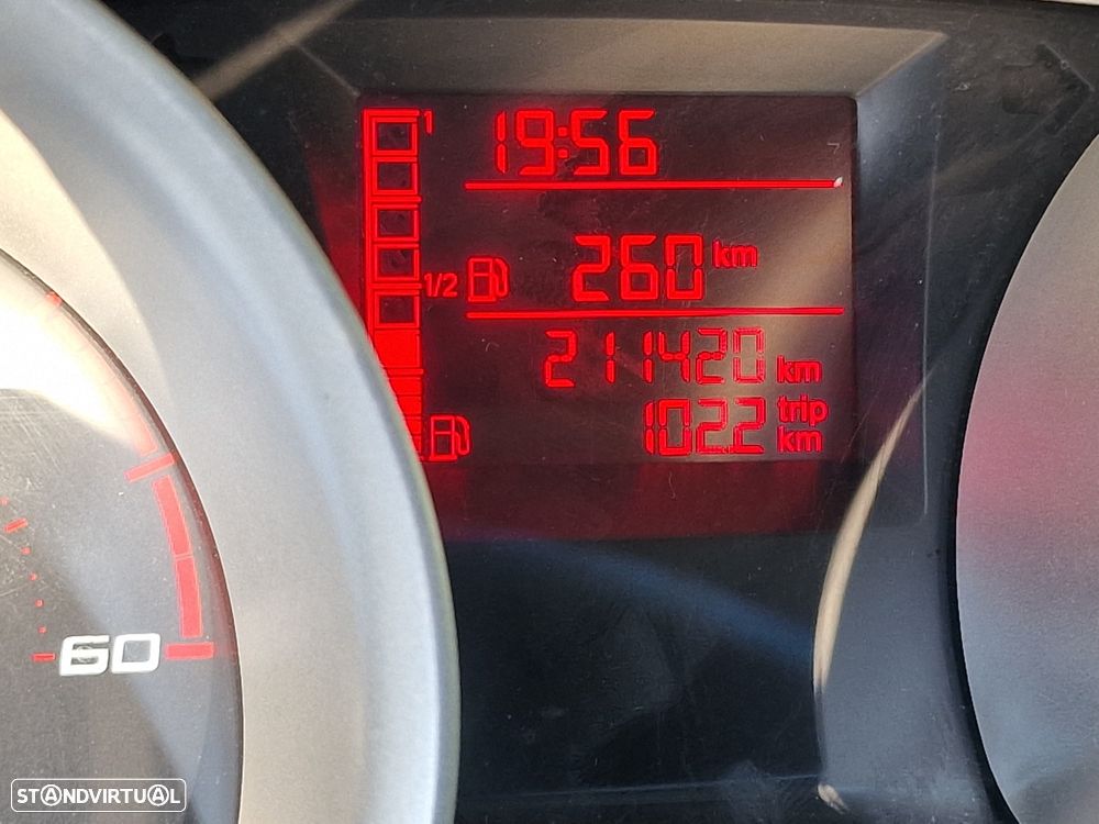 SEAT Ibiza ST 1.6 TDI Style DPF - 17