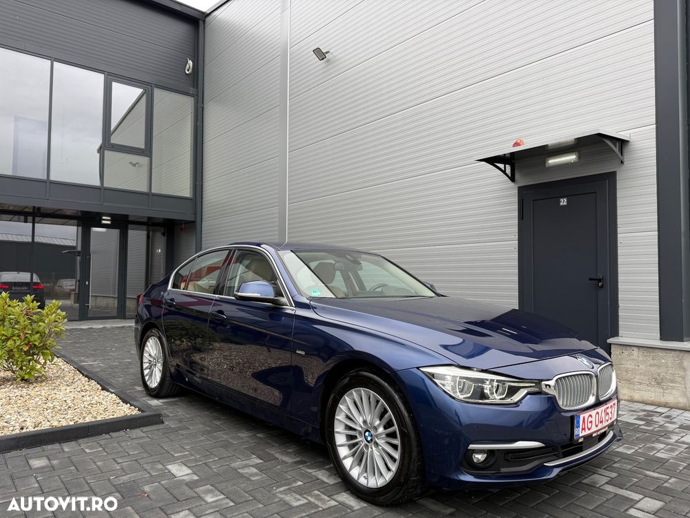 BMW 3 Series 2018 photo 2