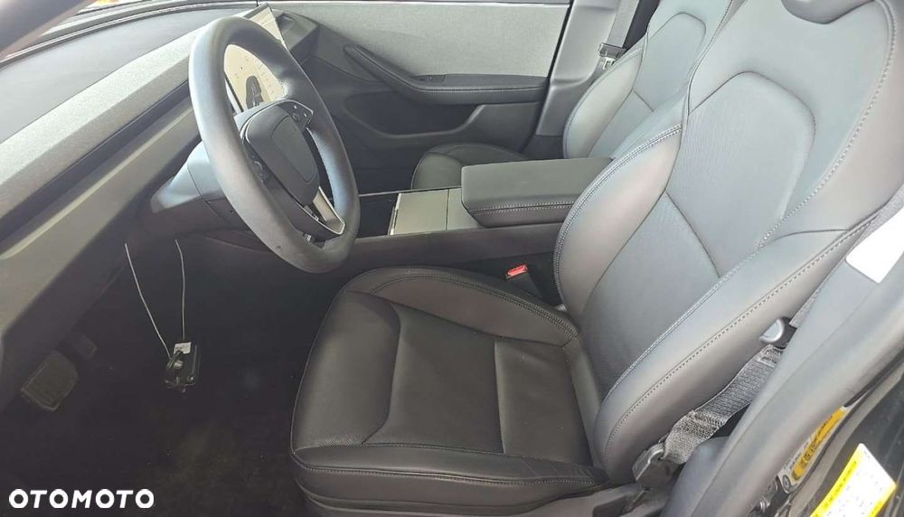 Tesla Model 3 - 9