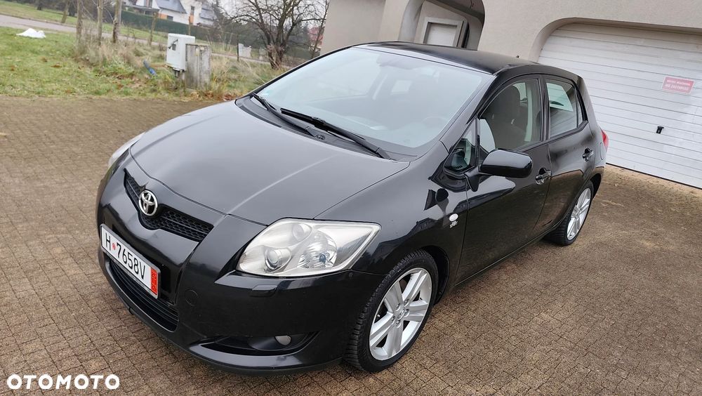 Toyota Auris 2.2 D-4D D-CAT - 16