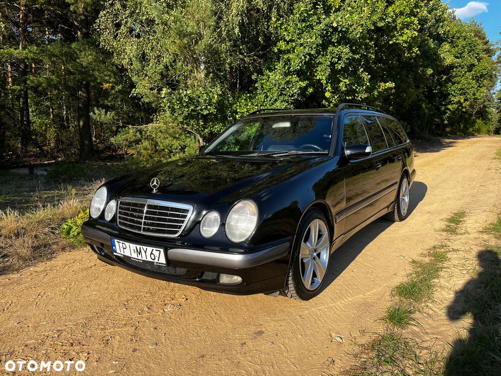 Mercedes-Benz Klasa E 200 T Classic - 6