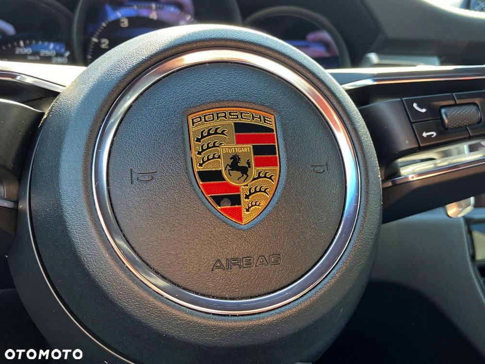 Porsche Macan - 36