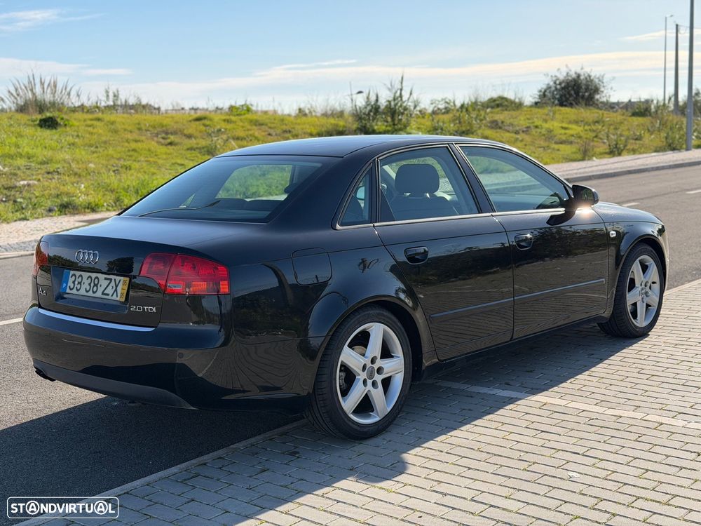 Audi A4 2.0 TDI Advance Multitronic - 5