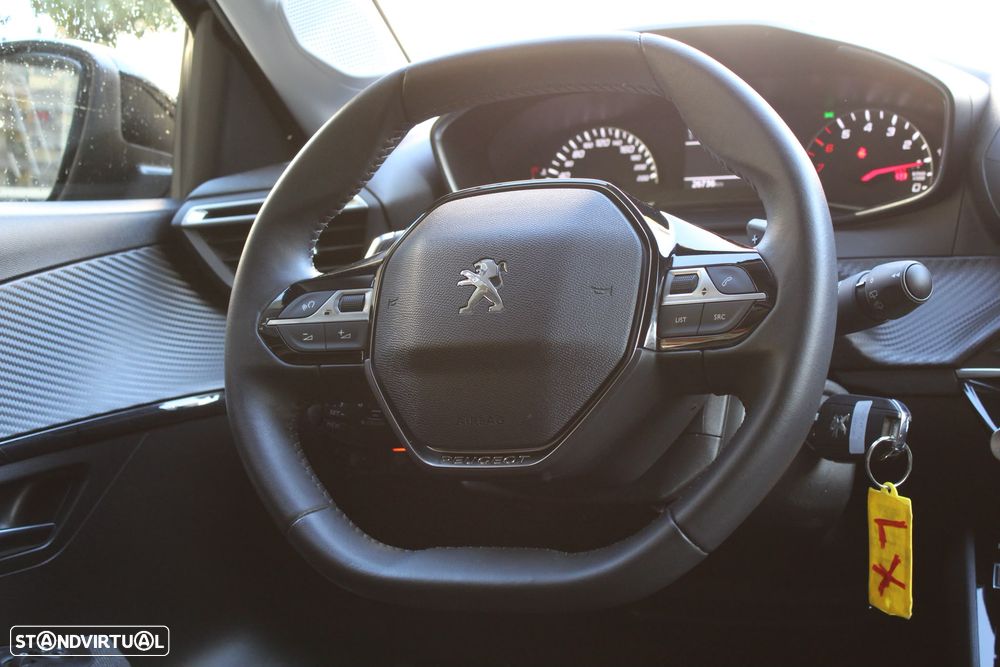 Peugeot 208 1.2 PureTech GT EAT8 - 9