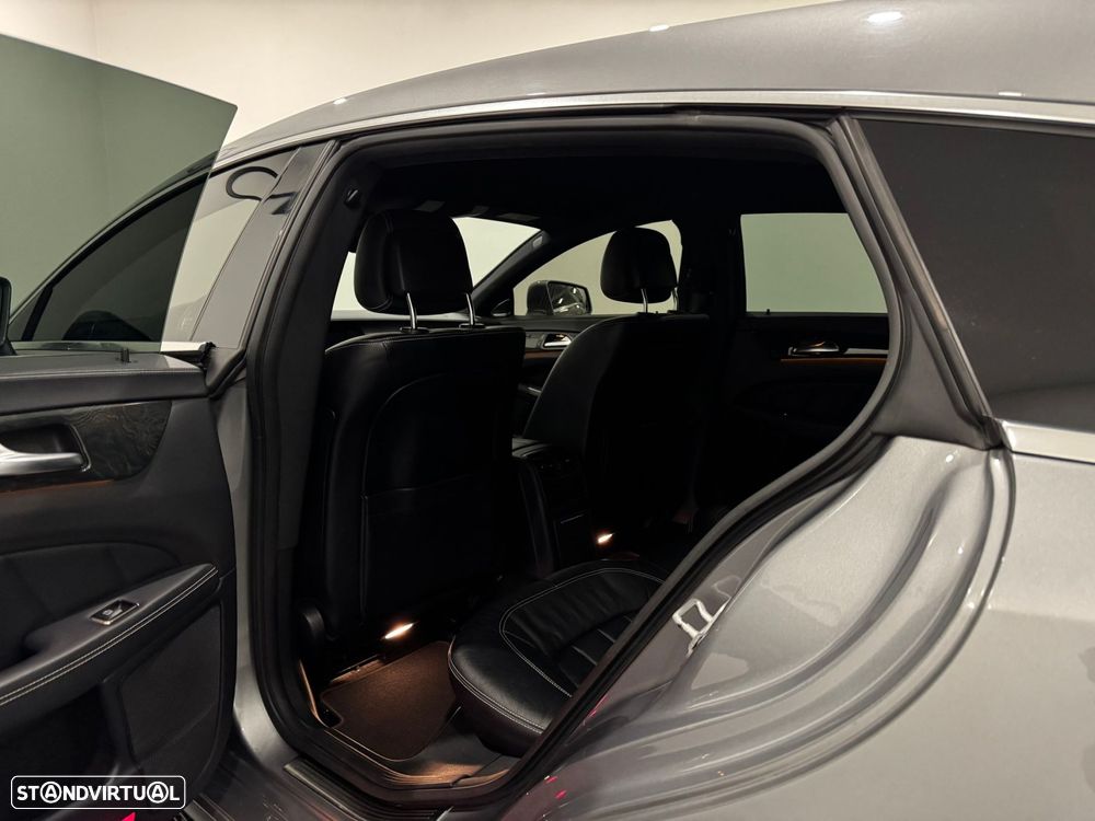 Mercedes-Benz CLS 250 CDi BlueEfficiency Shooting Brake - 30
