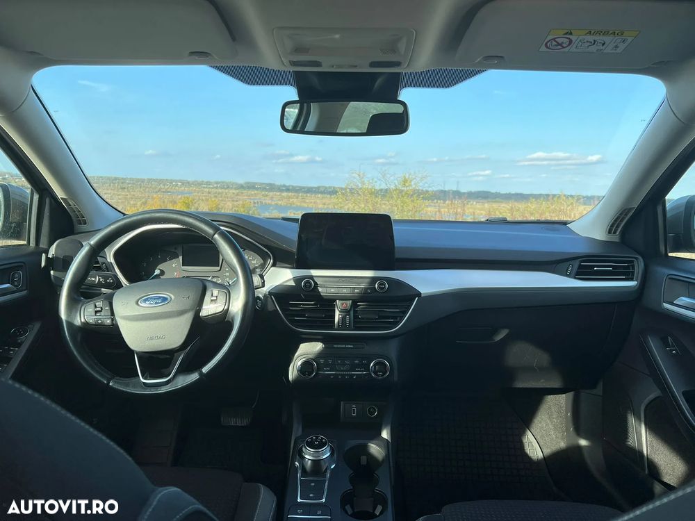 Ford Focus 1.0 EcoBoost Trend Edition - 8
