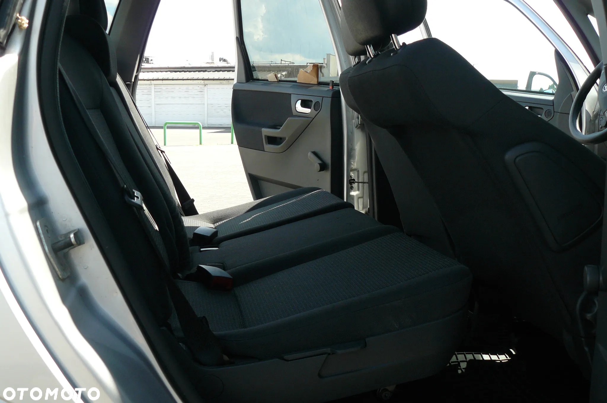 Opel Meriva - 11