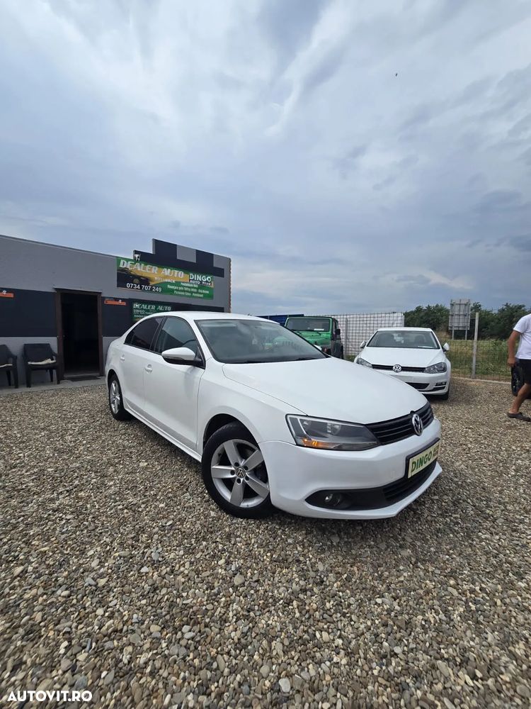Volkswagen Jetta 1.6 TDI DSG Comfortline - 10