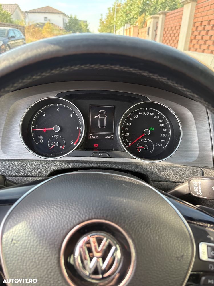 Volkswagen Golf - 3