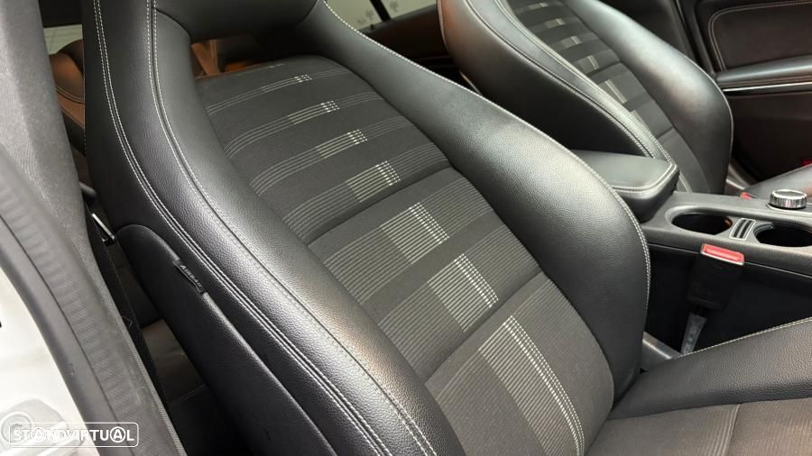 Mercedes-Benz CLA 200 d 7G-DCT UrbanStyle Edition - 20