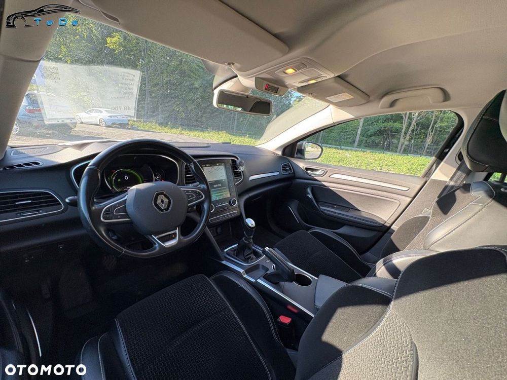 Renault Megane ENERGY TCe 130 Start & Stop Paris - 26