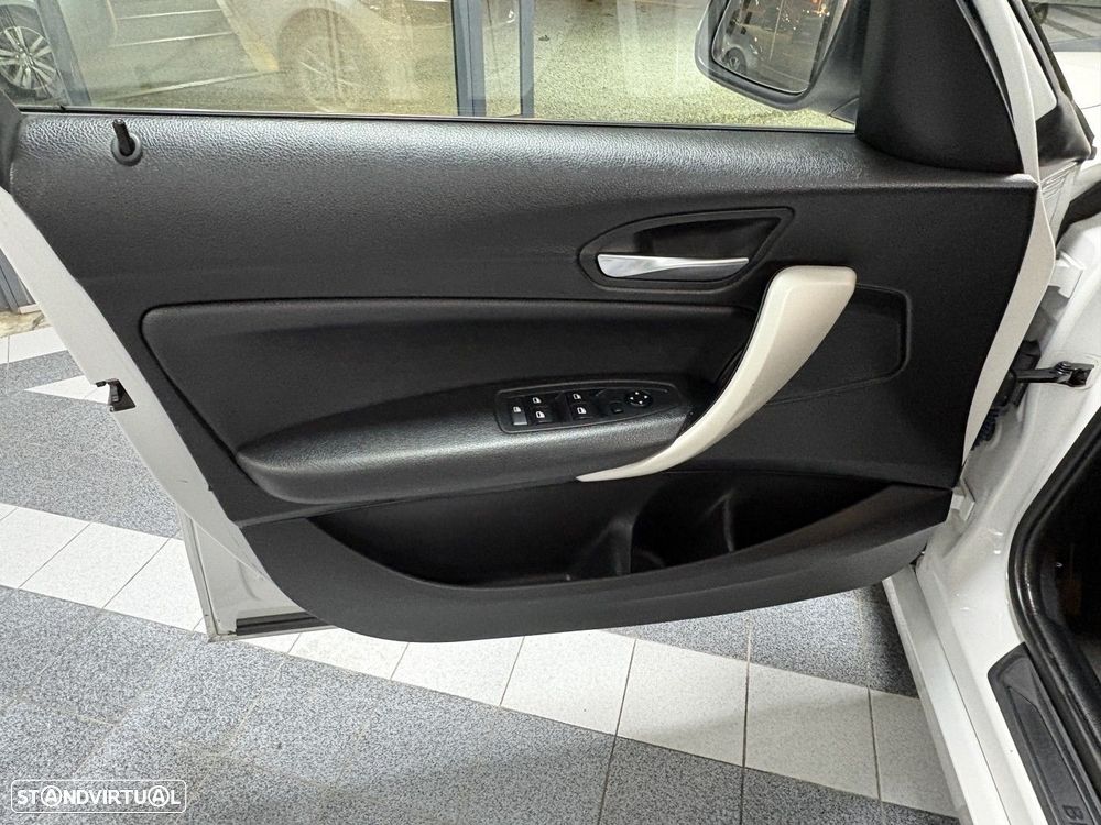 BMW 116 d Advantage Auto - 7