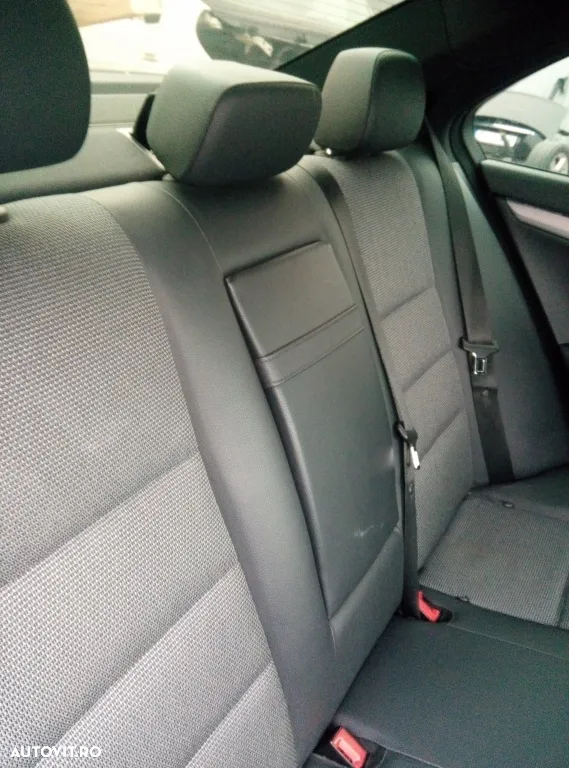Interior Mercedes C-Class W204 - 3