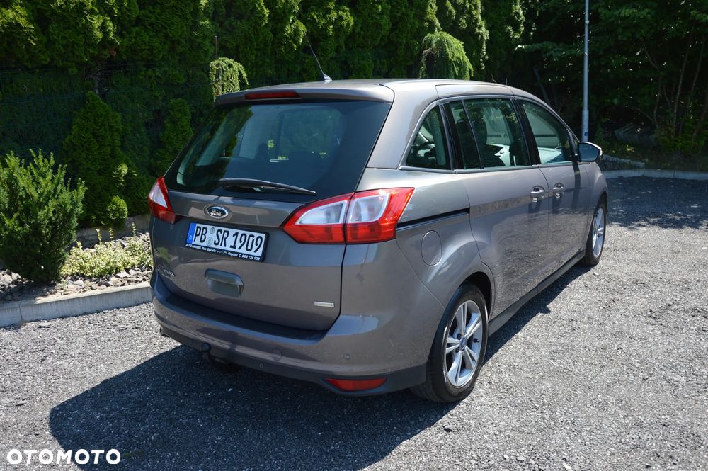 Ford Grand C-MAX - 20