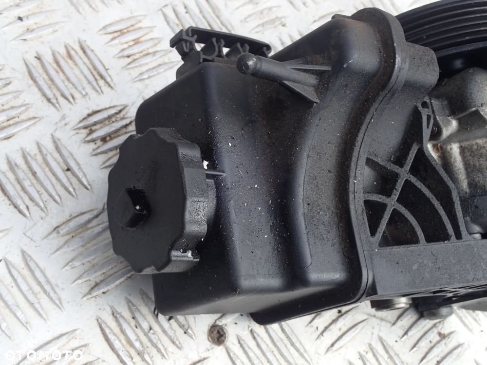 POMPA WSPOMAGANIA MERCEDES C204 A207 A0064661501 RADOM - 4