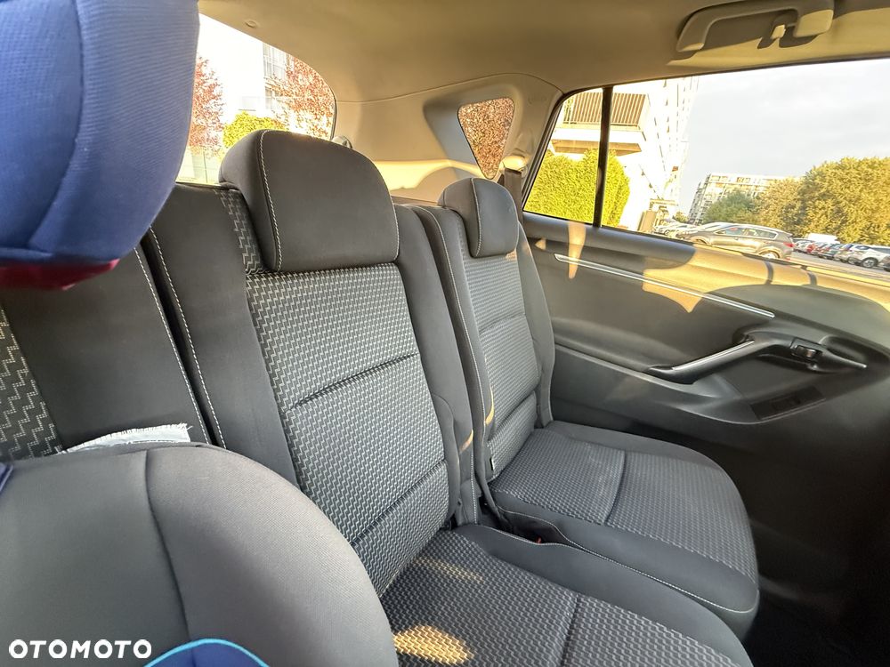 Toyota Verso 1.6 D-4D Prestige 7os - 21