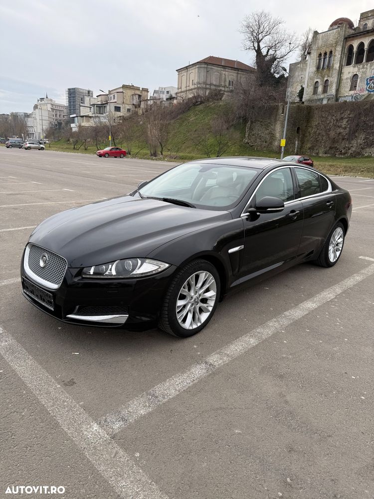 Jaguar XF 2.2D Premium Luxury - 2