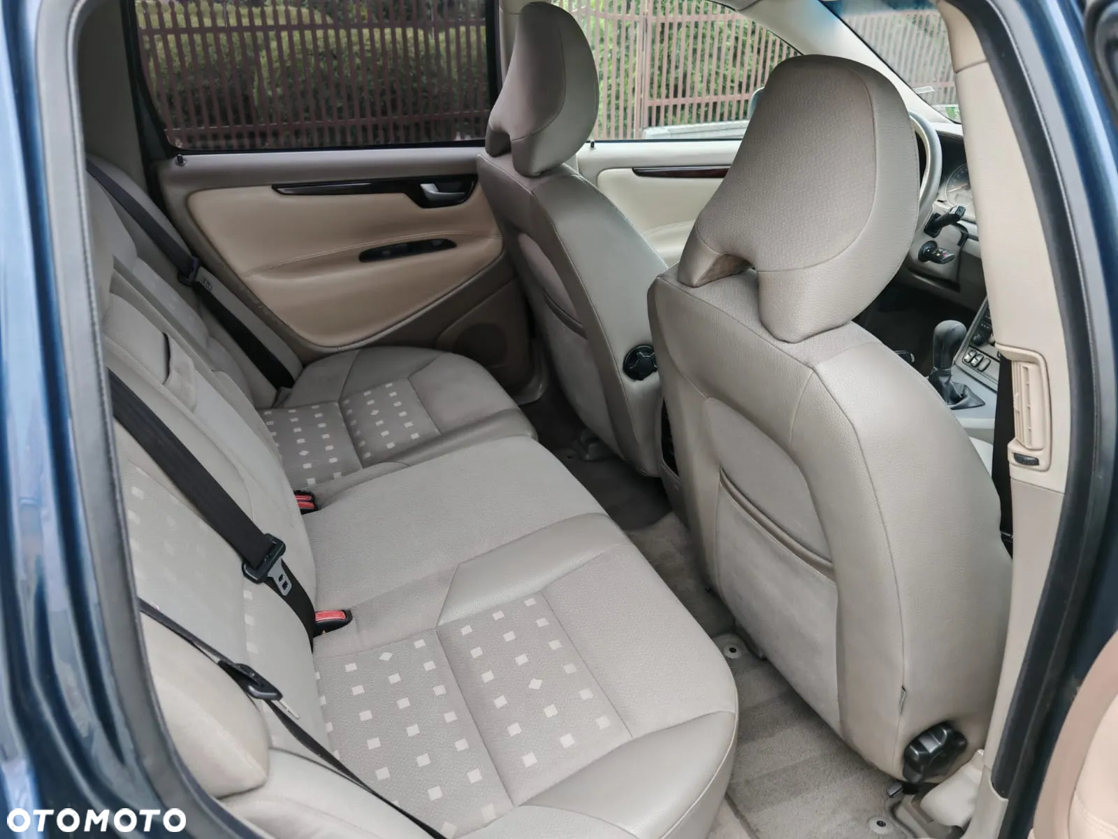 Volvo V70 2.4D5 AWD Kinetic - 27