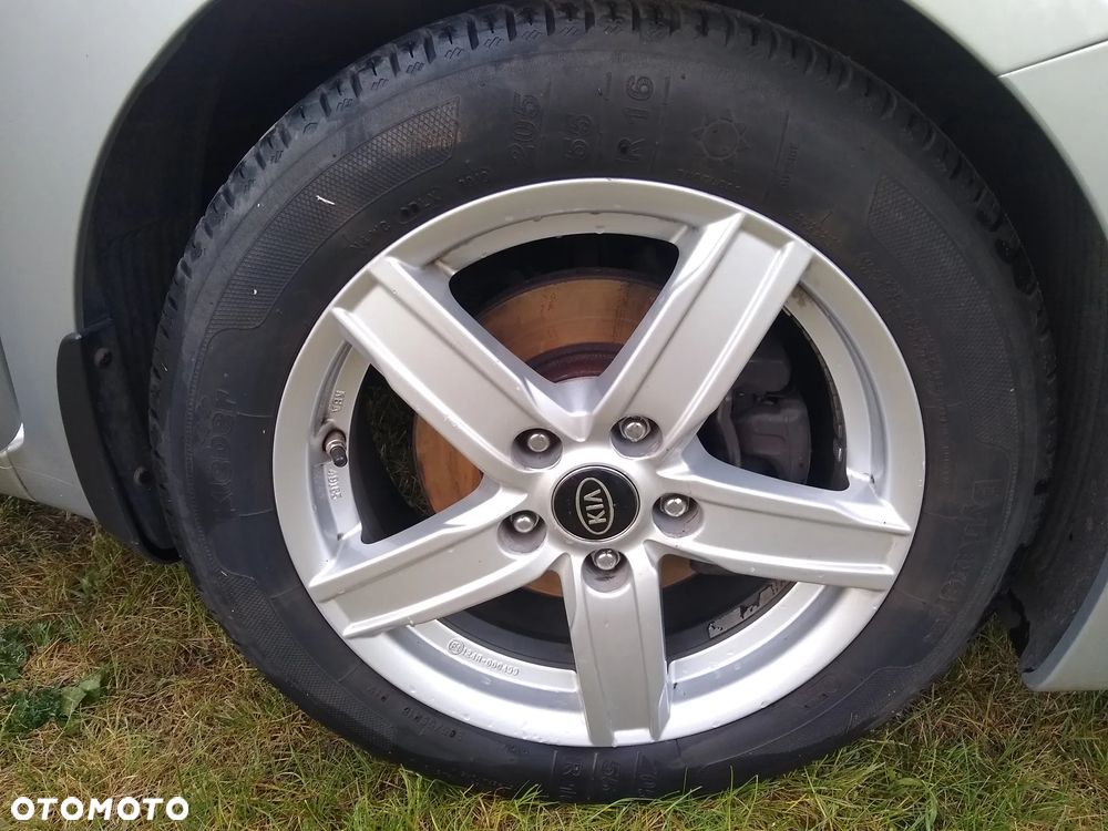 Kia Ceed - 25