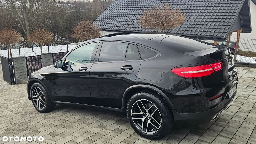 Mercedes-Benz GLC 250 4Matic 9G-TRONIC AMG Line - 13