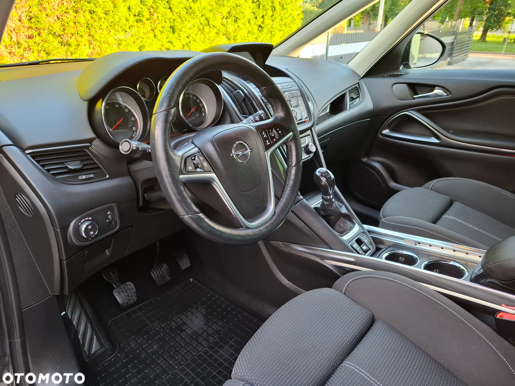 Opel Zafira - 11