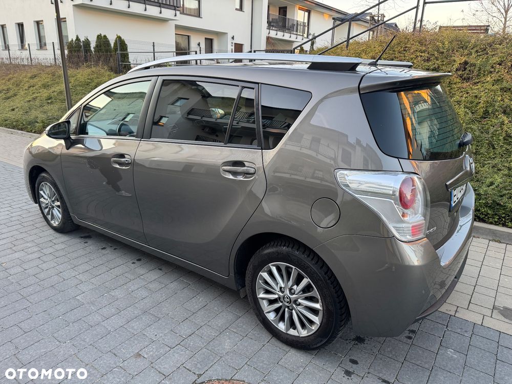 Toyota Verso 1.8 Premium 7os EU6 - 6