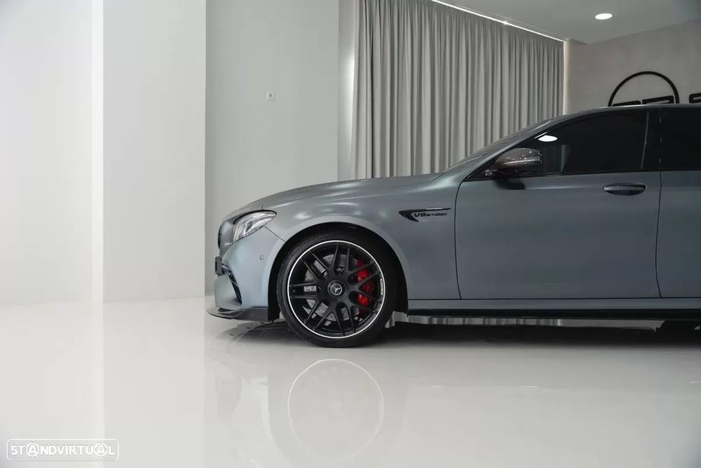 Mercedes-Benz E 63 AMG S 4-Matic+ - 11