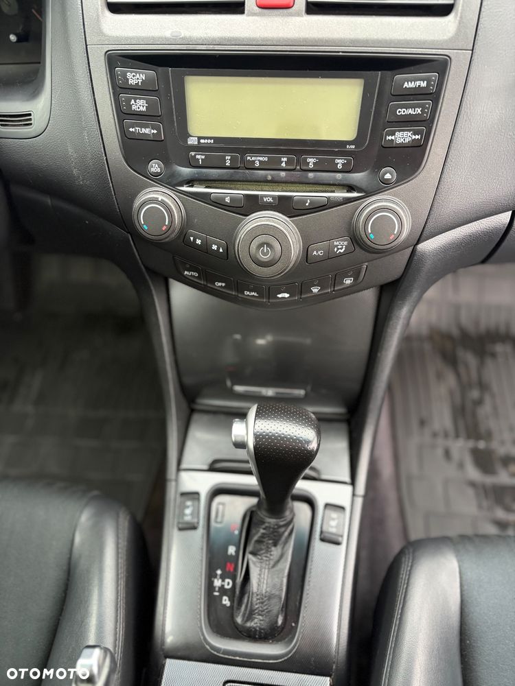 Honda Accord 2.0 Comfort - 27