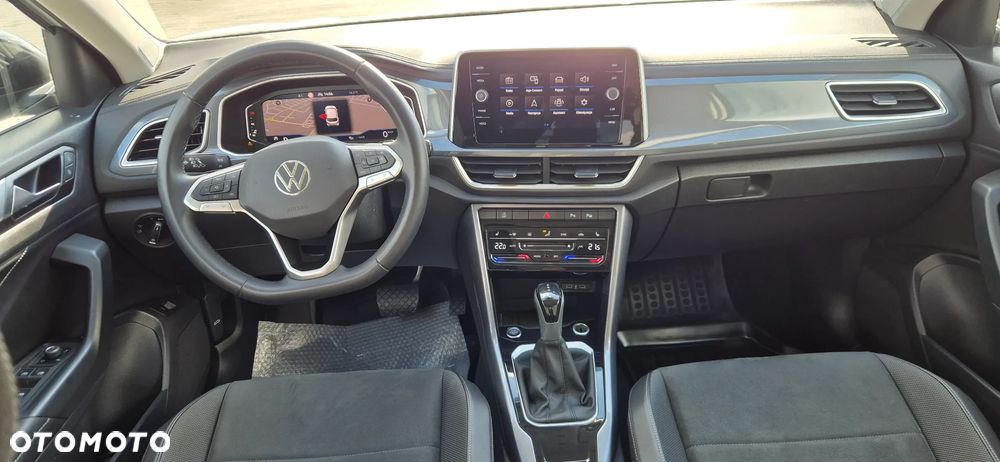 Volkswagen T-Roc - 18