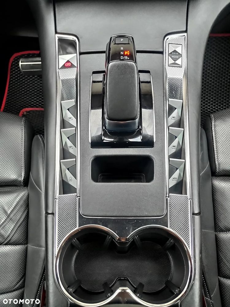 DS Automobiles DS 7 Crossback - 32