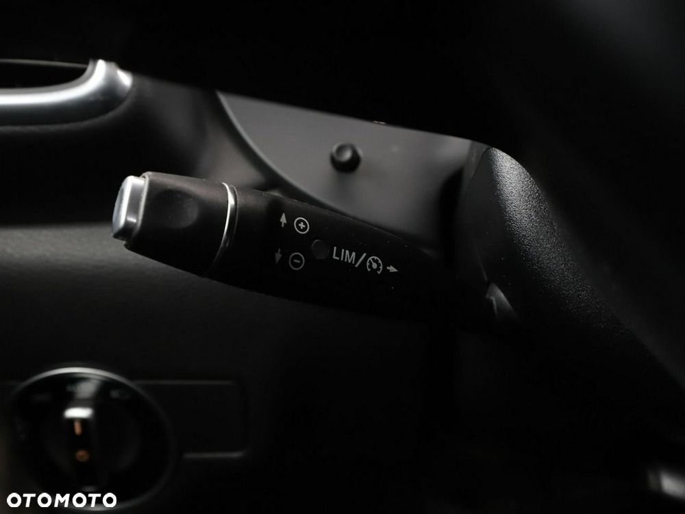 Infiniti Q30 1.5d - 31