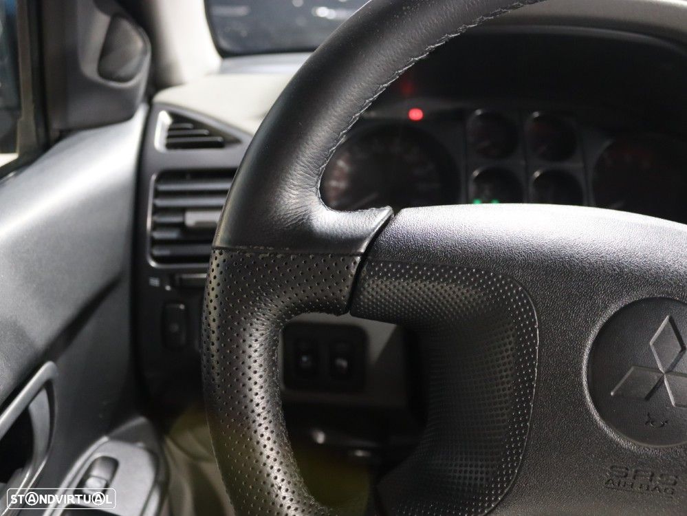 Mitsubishi Pajero 3.2 DI-D GLS ABS - 23