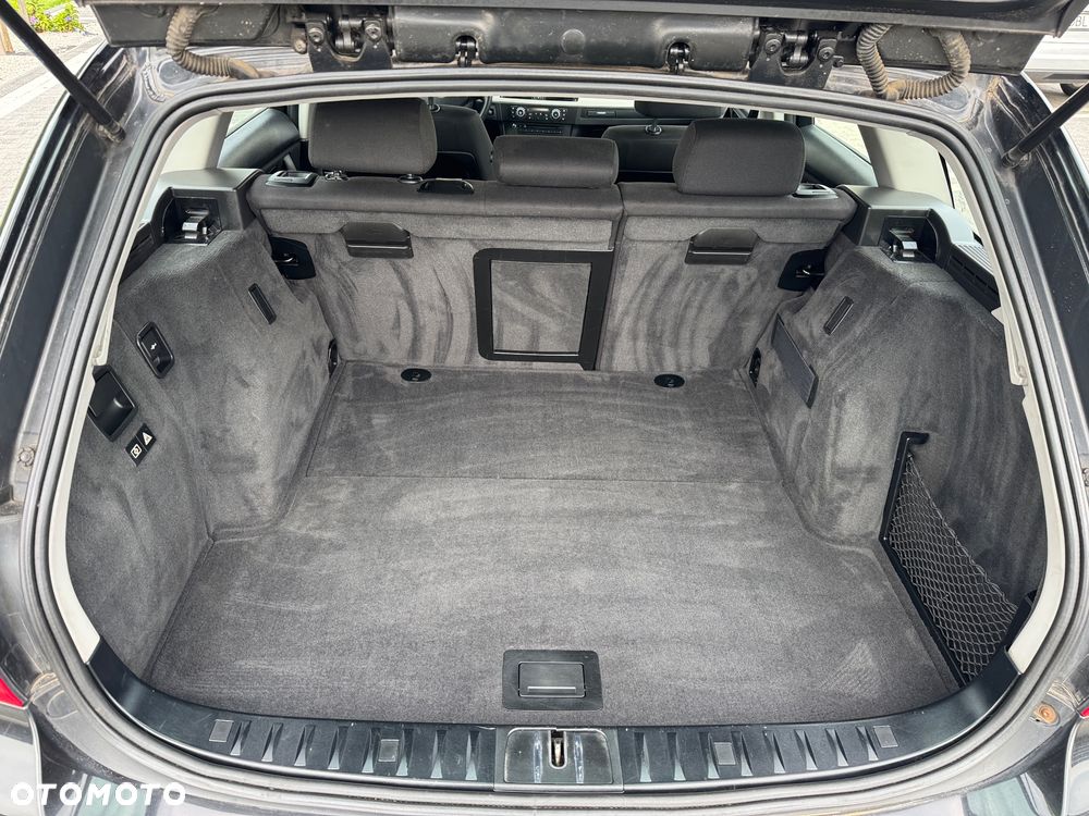 BMW Seria 3 318d - 26