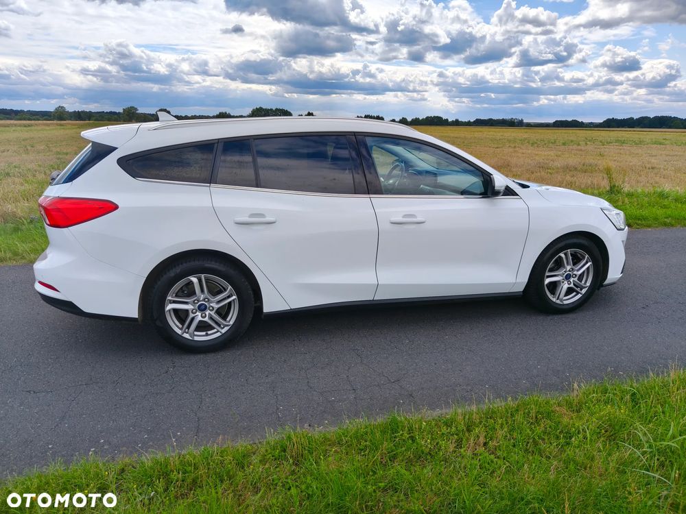 Ford Focus 1.5 EcoBlue Start-Stopp-System COOL&CONNECT DESIGN - 9