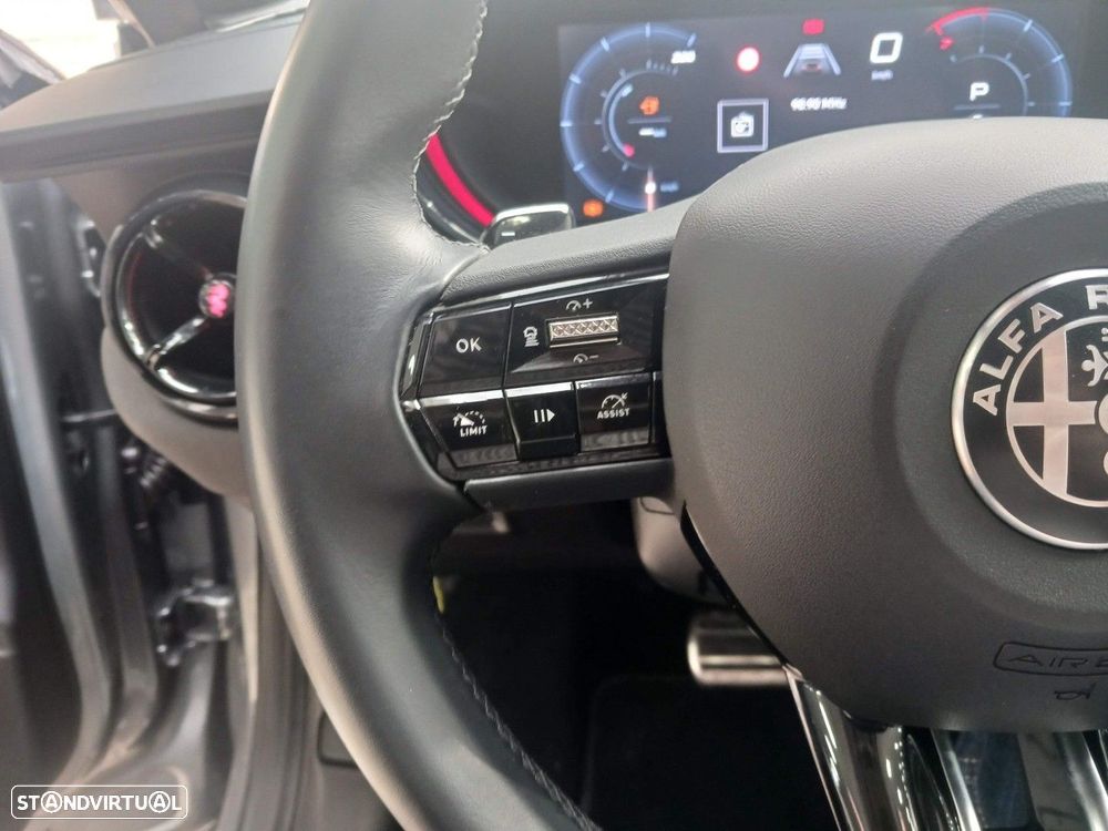 Alfa Romeo Junior 1.2 Speciale eDCT6 - 26