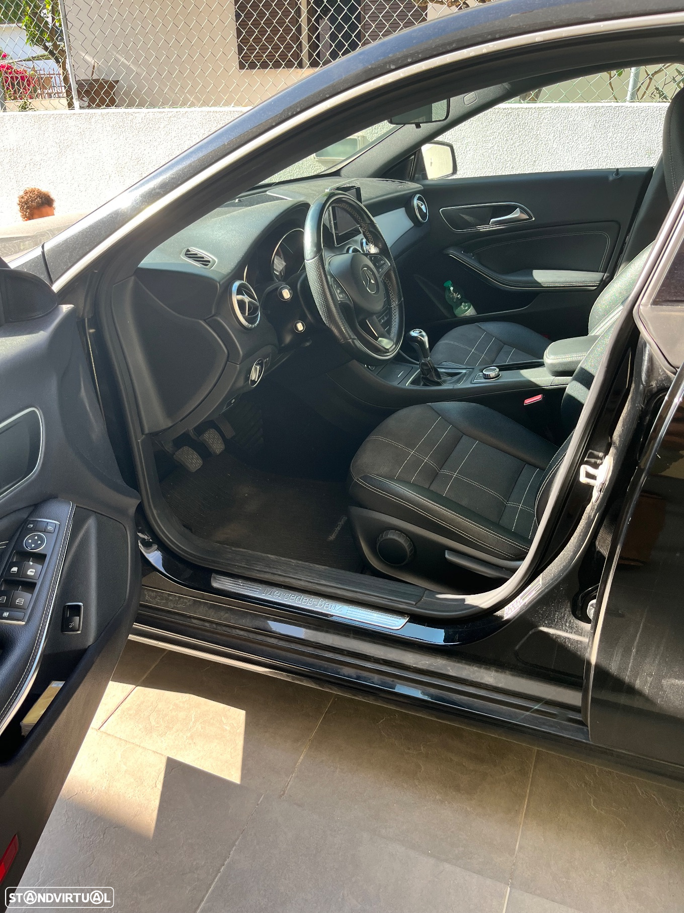 Mercedes-Benz CLA 200 d Shooting Brake Urban - 4