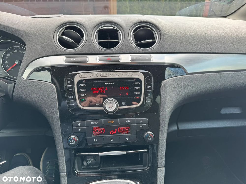 Ford S-Max 2.0 TDCi DPF Titanium - 6