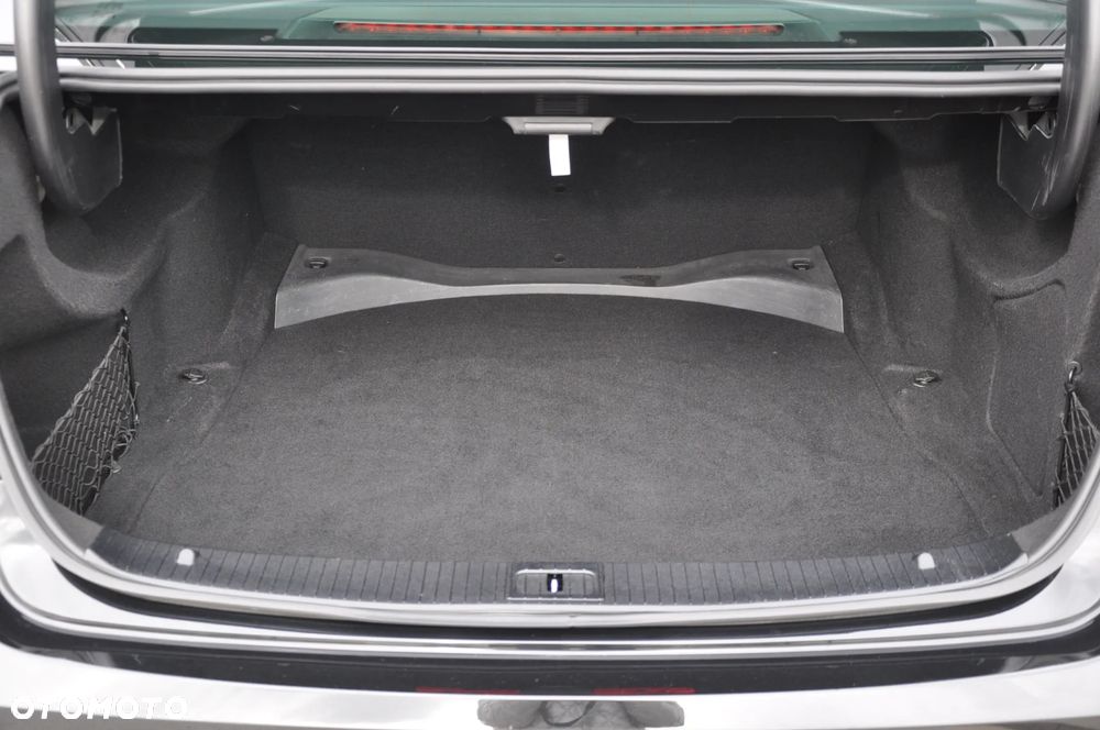 Mercedes-Benz Klasa E 250 CDI 4-Matic BlueEff Avantgarde - 34