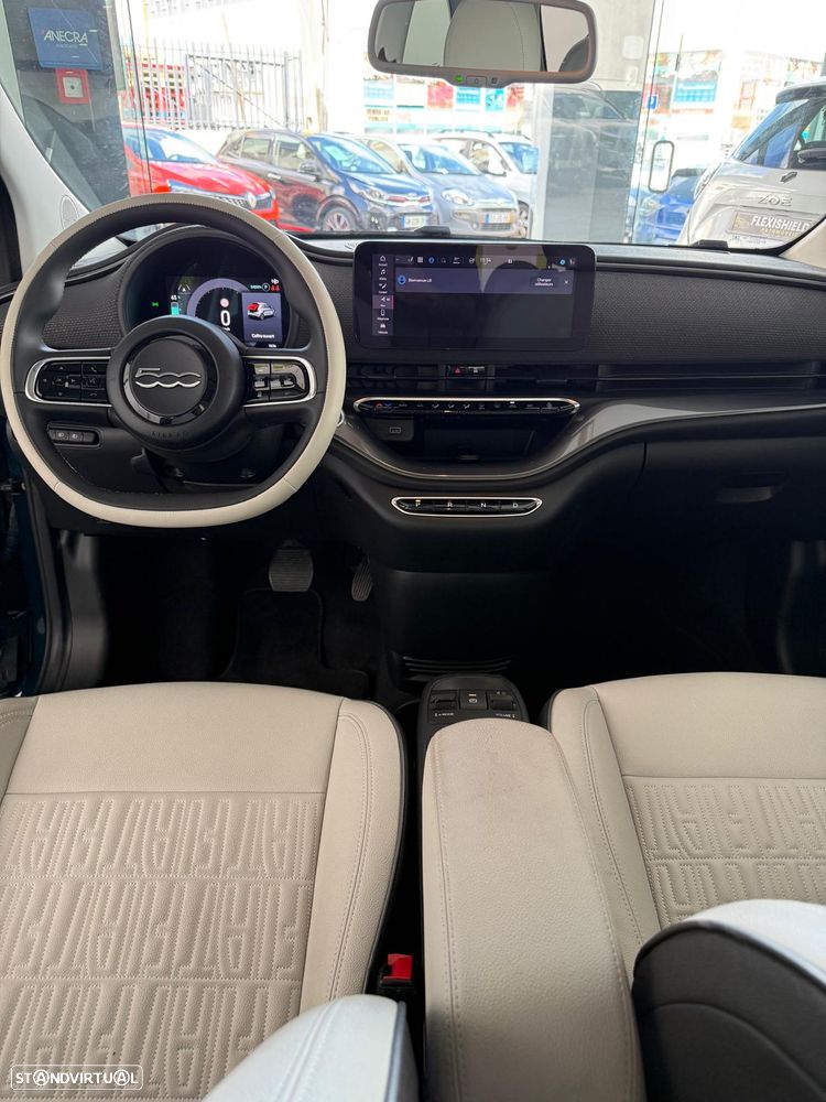 Fiat 500e 42kWh la Prima (by Bocelli) - 12