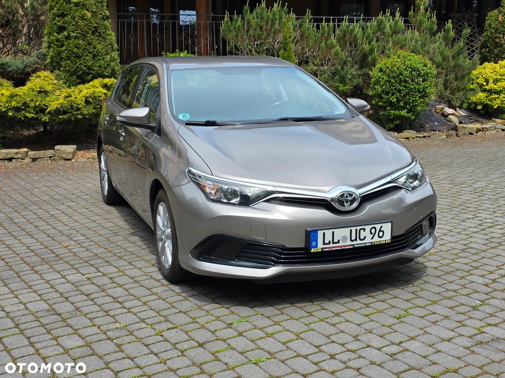 Toyota Auris 1.33 Dual-VVT-i - 30