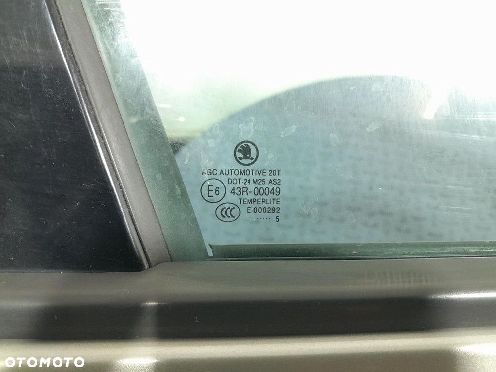 SKODA OCTAVIA III DRZWI PRZÓD PRZEDNIE PRAWE LF8H - 11