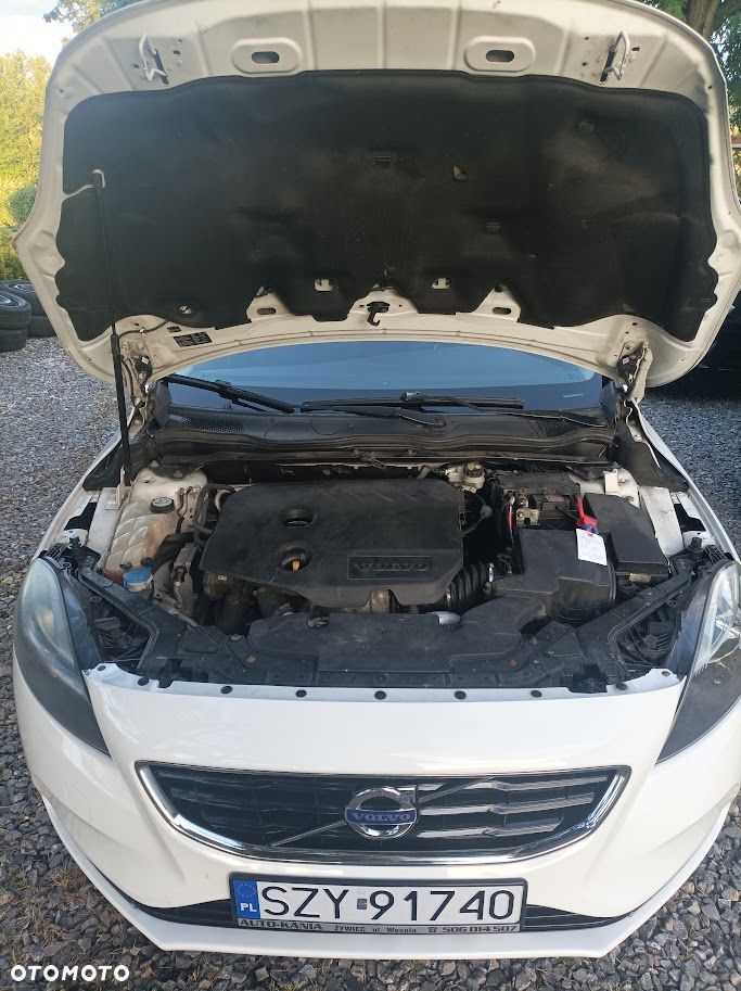 Volvo V40 D2 - 17